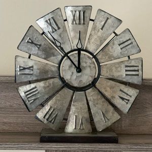 Farmhouse Windmill Clock
